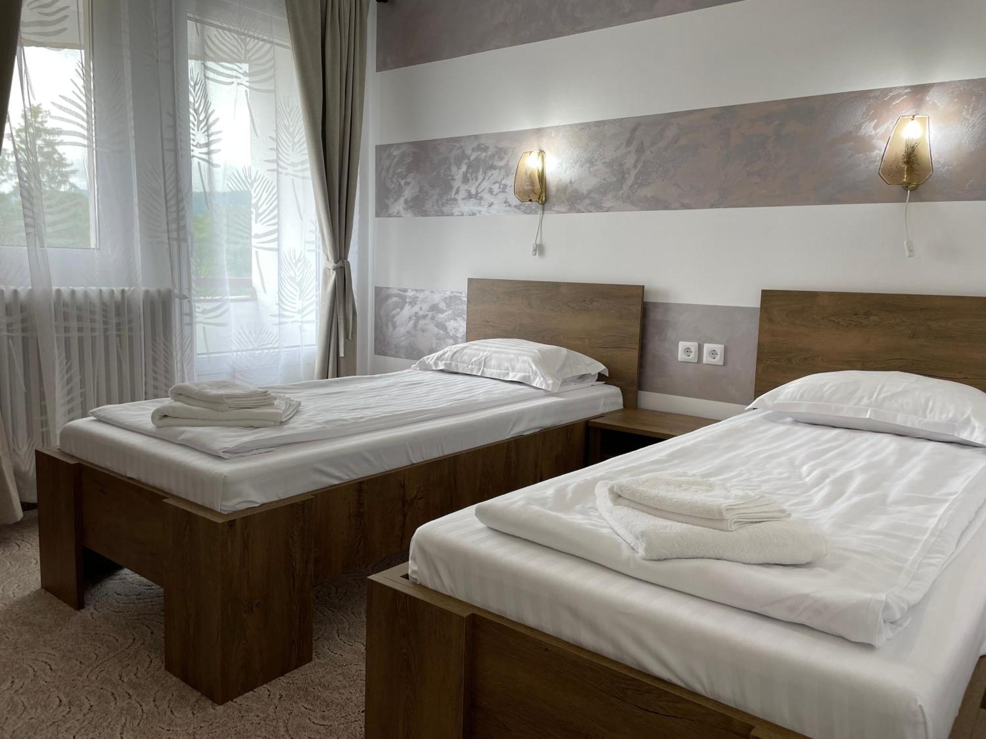 Hotel Hefaistos - Sovata Ngoại thất bức ảnh